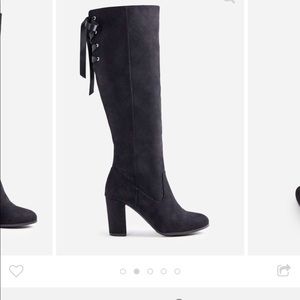 Heeled black boots